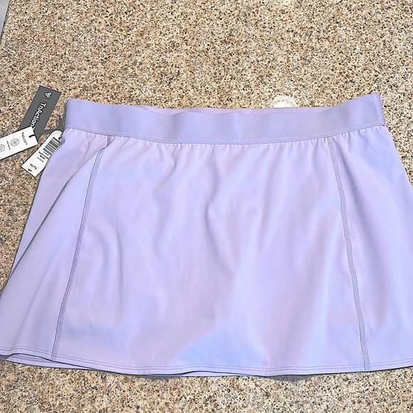 ARITZIA SLICK COURT MICRO Tennis skort. Soft lavender color. Size 2XL - Picture 6 of 12